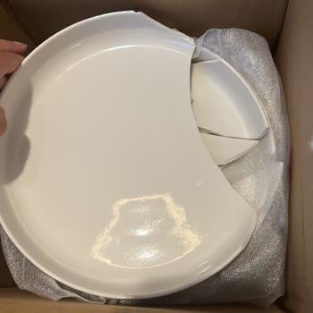 Mudo Özensiz Kargolama Ve Kırık Tabaklar