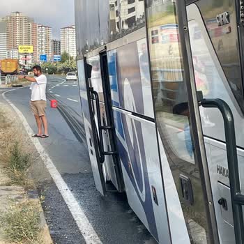 Kamil Koç'un Yolculuk Esnasında Lastiği Tutuştu!