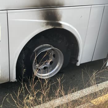 Kamil Koç'un Yolculuk Esnasında Lastiği Tutuştu!