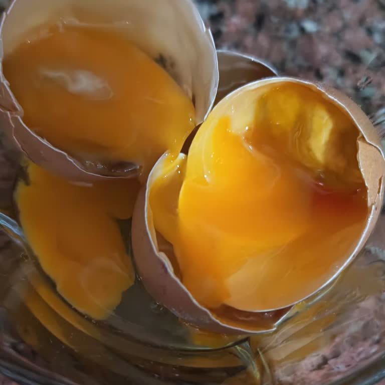 Sade Organik Ürünler Sade Organik Gezen Tavuk Yumurtası Bozuk