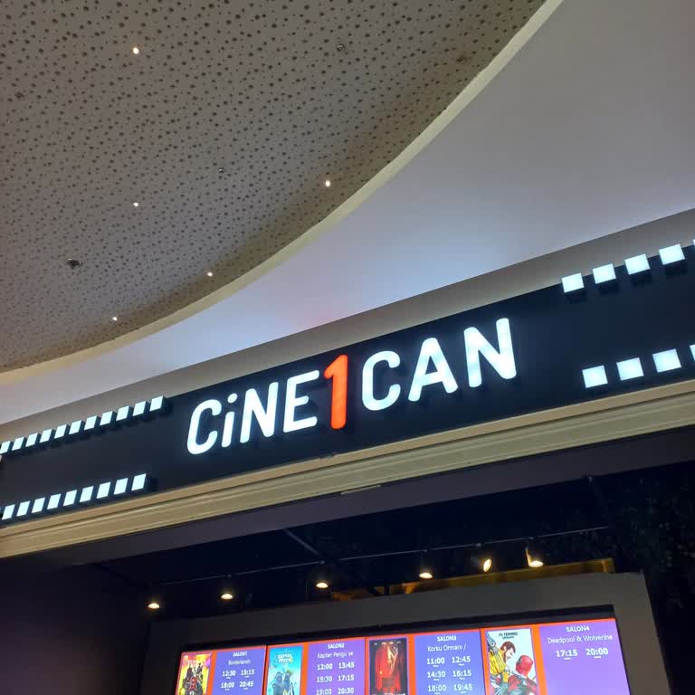 Esenyurt City Center Cine1Can Bilet Satış Noktasındaki Kötü Üslup