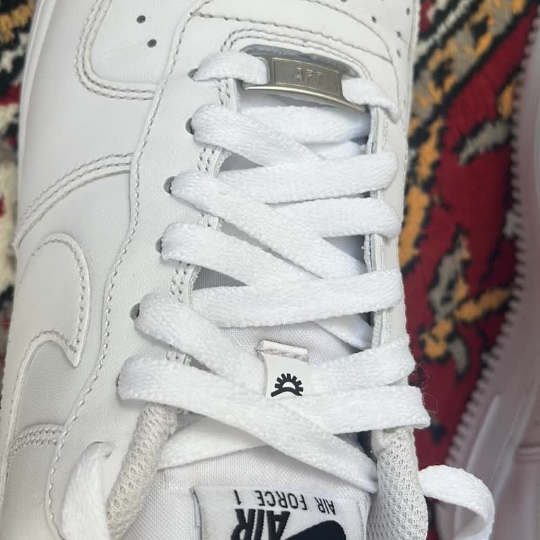 Nike Markası Bir Pişmanlıktır