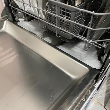 Altus Bulaşık Makinesi Düzgün Temizlemiyor