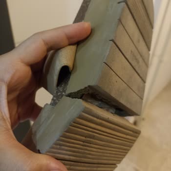 Bershka Terliklerim İkisininde Tabanı Tamamen Açıldı