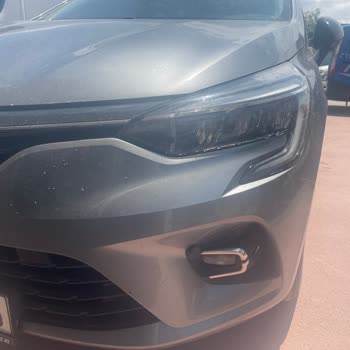 Renault Clio 5 Aracımda Far Çatlaması