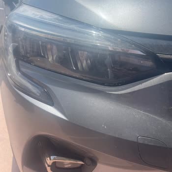 Renault Clio 5 Aracımda Far Çatlaması