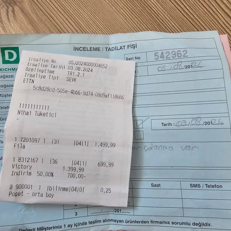 Deichmann Fila Krampon Bir Günde Parçalandı