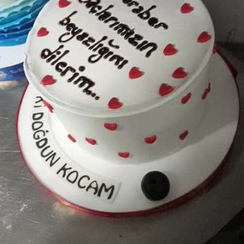 Tarihi Aynalı Fırın Özel Günler İçin Hayal Kırıklığı Yaratan Pasta Siparişi