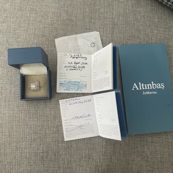 Altınbaş'tan Aldığım Yüzük Sürekli Taş Düşürüyor Ve Tamir Gerektiriyor