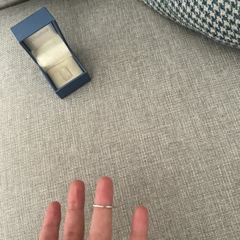 Altınbaş'tan Aldığım Yüzük Sürekli Taş Düşürüyor Ve Tamir Gerektiriyor