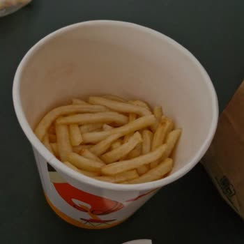 Burger King Çiğli'den Gelen Kova Boy Patates Hayal Kırıklığı