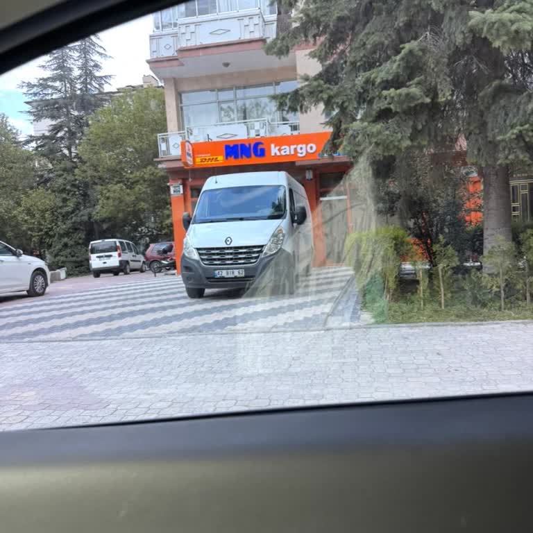 MNG Kargo MNG Çalışanlarının Sorumsuz Tavırları