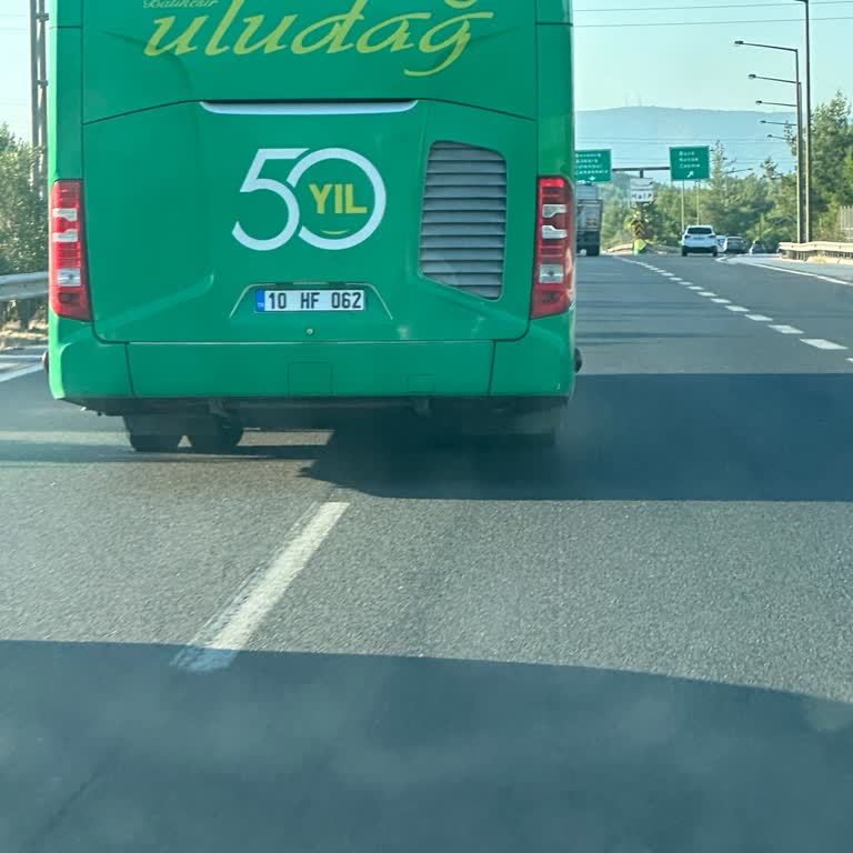 Uludağ Turizm Şerit İhlali Ve Alaycı Hareket