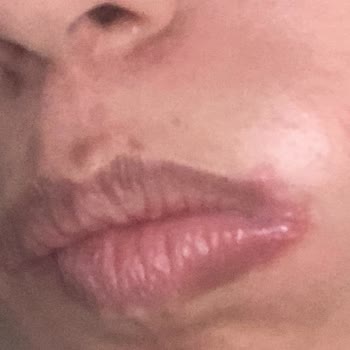 Maybelline Ruj Uçuk Yara Yaptı Rengi Gitti