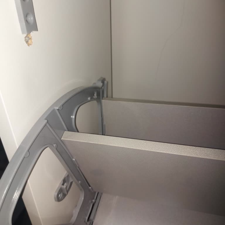 Adore Ayakkabılık Kötü Plastik Parça