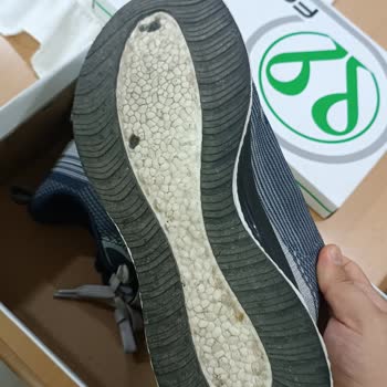 Forelli Ayakkabı Tabanı Sigara İzmaritinden Dolayı Yanıyor.