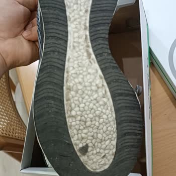 Forelli Ayakkabı Tabanı Sigara İzmaritinden Dolayı Yanıyor.