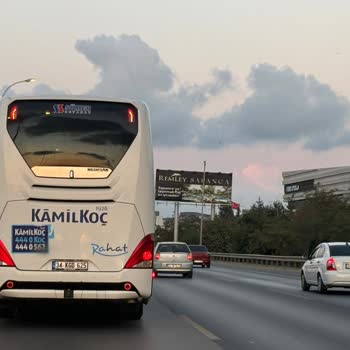 Kamil Koç Şoförü Yasak Şeritten Gidiyor