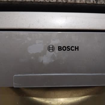Bosch Paneldeki Su Lekeleri