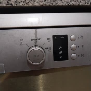 Bosch Paneldeki Su Lekeleri