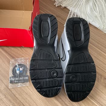 Küçük Burjuvazi Store ' Dan Alınan Ayakkabının Sonu...