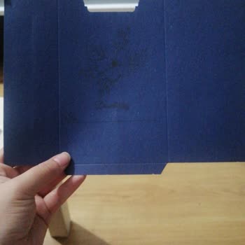 As Davetiye Zarf Rengi Çok Koyu, Baskı Hiç Belli Değil Ve Zarf Kalitesiz