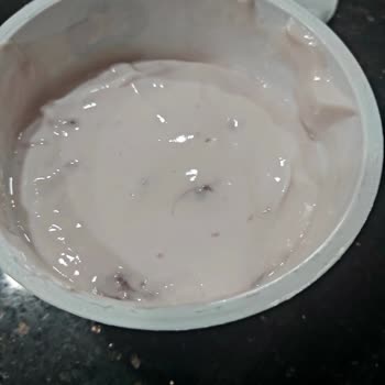 Sek Quark Çilekli Peynirden Kıl Çıktı