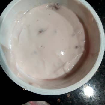 Sek Quark Çilekli Peynirden Kıl Çıktı