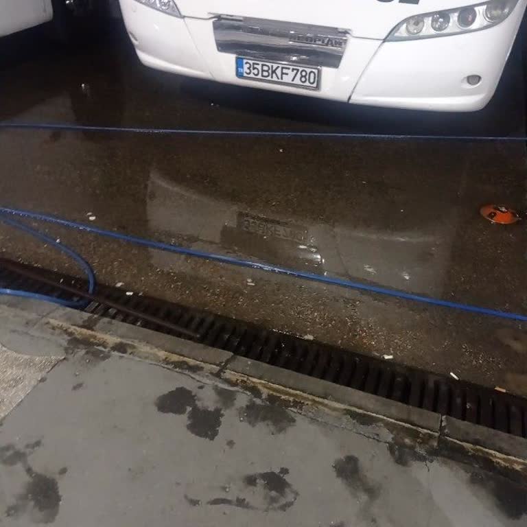 Gold İstanbul Goldi İstanbul Bakımsız Araba Yolda Kaldık