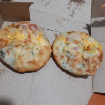 Domino's Pizzanın İnsanlarla Dalga Geçmesi.