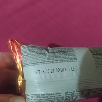 Buzlukta Şişen Magnum Dondurma