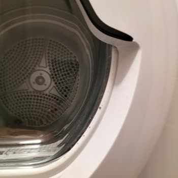 Hoover Kurutma Makinesinin Camında, Hav Oluyor.