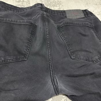 DeFacto Pantolonların Sürekli Aynı Yerden Patlaması Sorunu