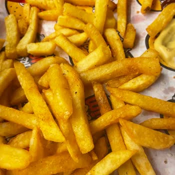 Burger Yiyelim Memnun Kalmadık Pişman Olduk