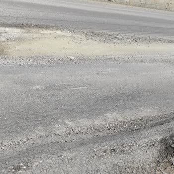 Edremit Belediyesi Yollara Dikkat Et