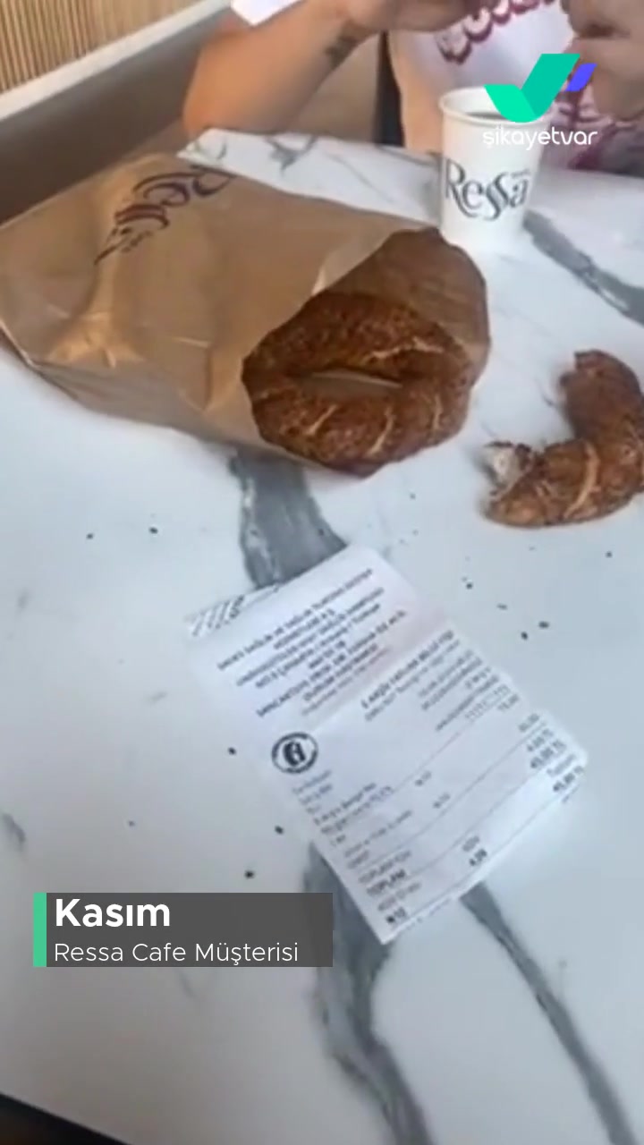 Ressa Cafe'deki Simitler! videonun kapak resmi