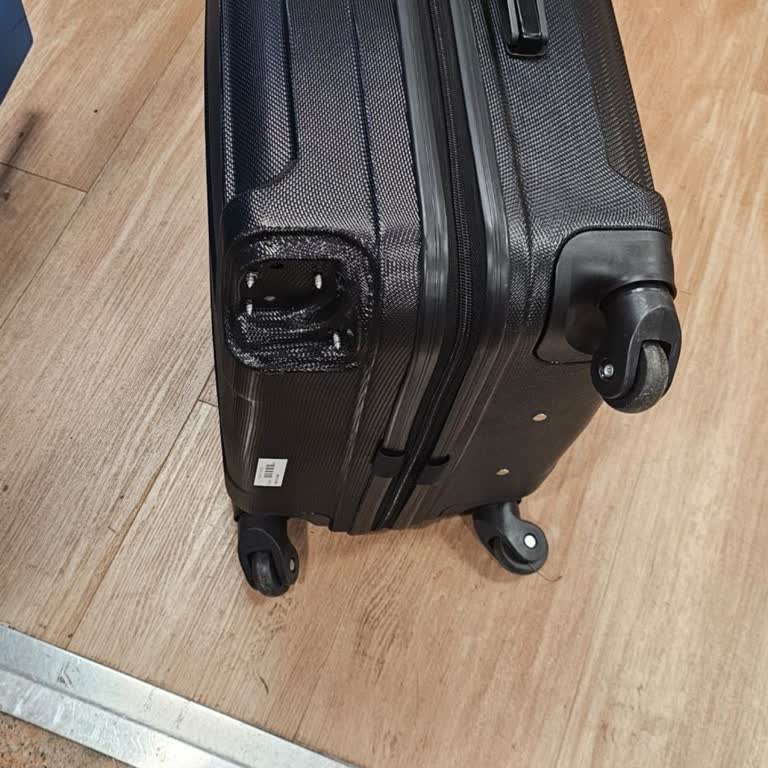 Ajet (Anadolu Jet) Valiz Hasarı Ve İlgisizlik: 3 Aylık Mağduriyet!