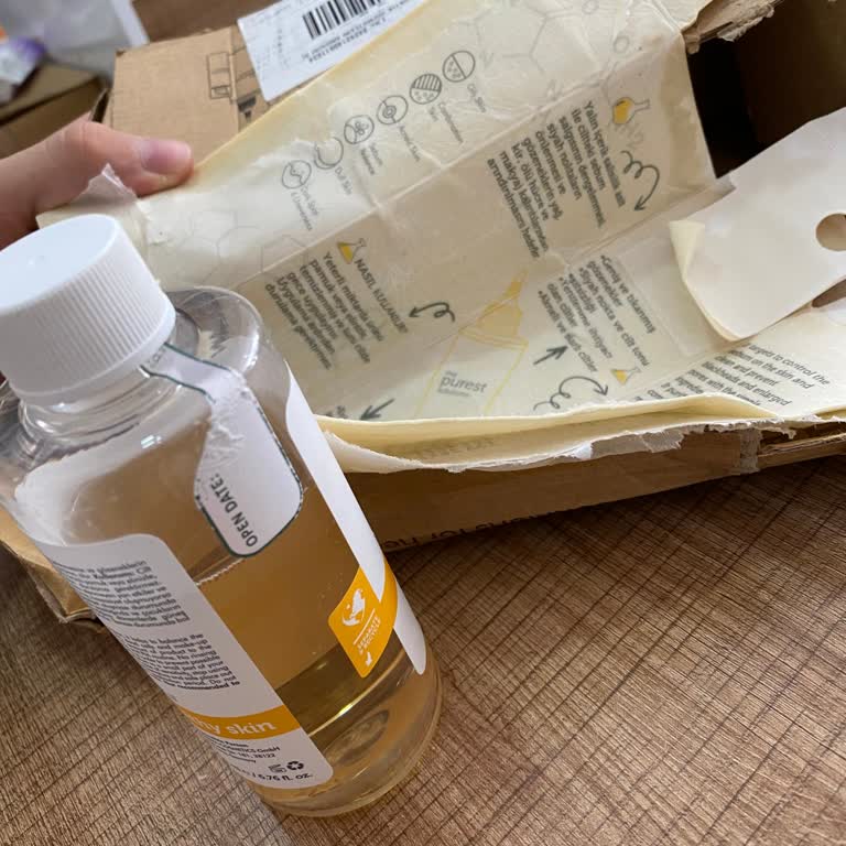 The Purest Solutions The Purest Kutusu Islanmış Ve Dökülmüş Olarak Geldi