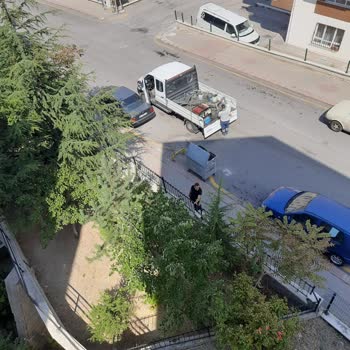 Çakmak Prefabrik Konteyner Şiddetli Çöp Kokusu