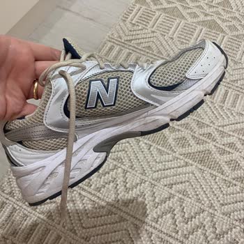 Sneaks Up Renk Değişikliği Ve Yardımcı Olunmaması