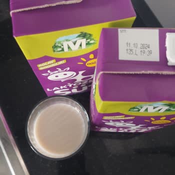 Danone Tikveşli Migros'tan Aldığım Sütler Kahverengi Ve Yanık Tadında