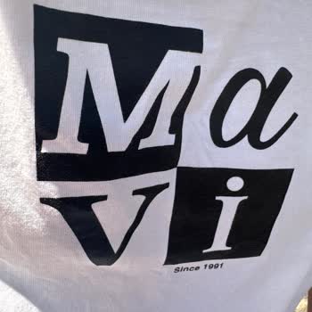 Mavi Yırtık T-SHİRT