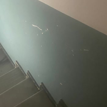 Arçelik Buzdolabı Taşıma Sırasında Duvarlar Zarar Gördü