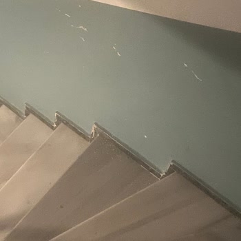 Arçelik Buzdolabı Taşıma Sırasında Duvarlar Zarar Gördü