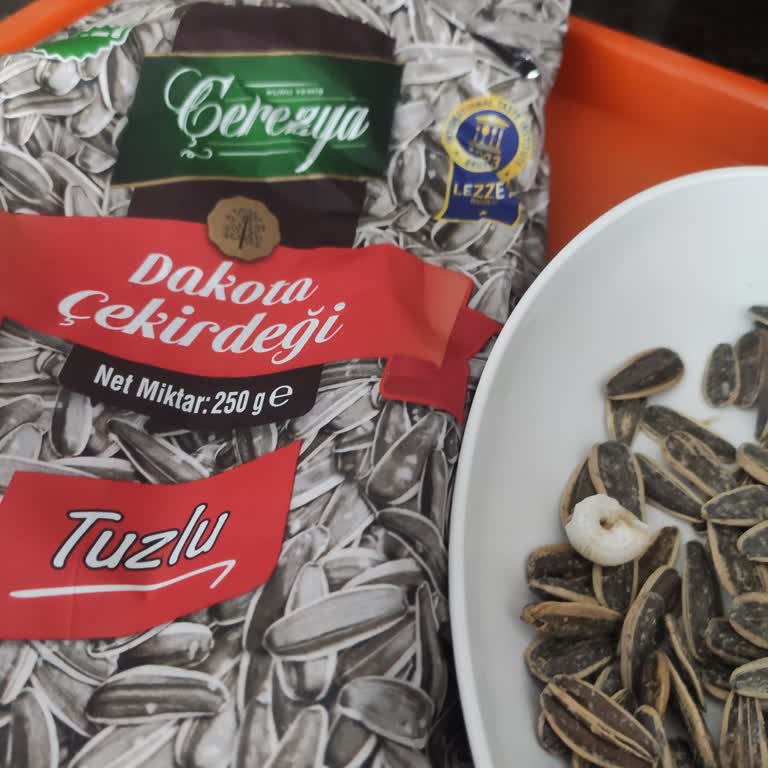 Çerezya Marka Çekirdekten Salyangoz Kabuğu Çıktı
