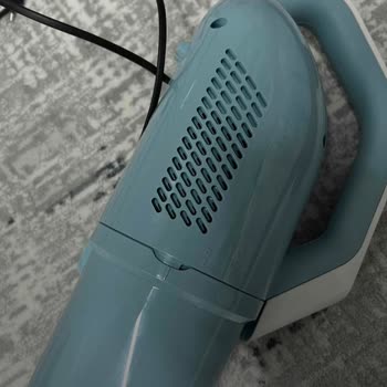 Arzum Dikey Süpürgenin Plastiği Kirik