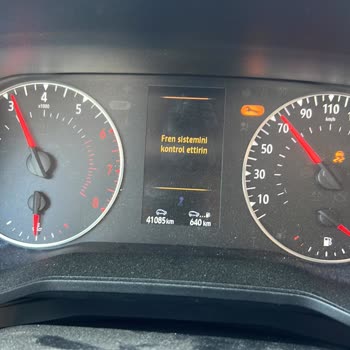 B2Carlease B2 Car Araç Kiraladık Yolda Kaldık