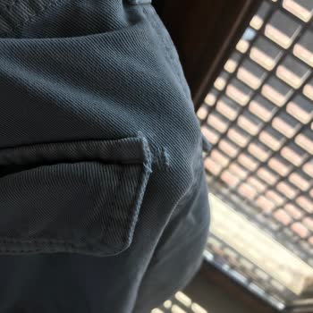 Zara Pantolon Renk Attı Ve Yırtıldı
