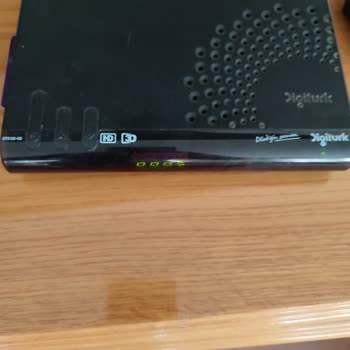 Digiturk... Cihaz Çalışmıyor Servis Gelmiyor 2 Aydır Kullanamıyorum