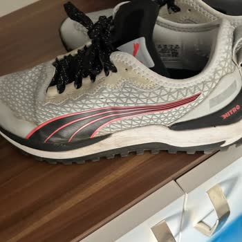Puma Suni Deri Kısmında Soyulma Ve Çatlama